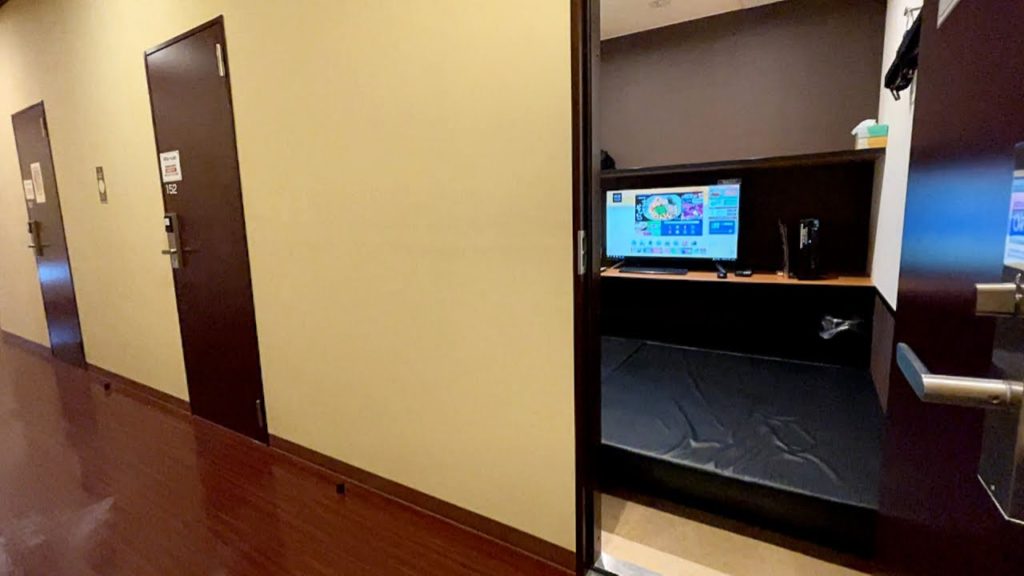 【VIP CAPSULE Room】Unlimited Drink, Food, Karaoke, Comics | I stayed at Net Cafe (Kaikatsu Club) 【VIP CAPSULE Room】Unlimited Drink, Food, Karaoke, Comics | I stayed at Net Cafe (Kaikatsu Club)