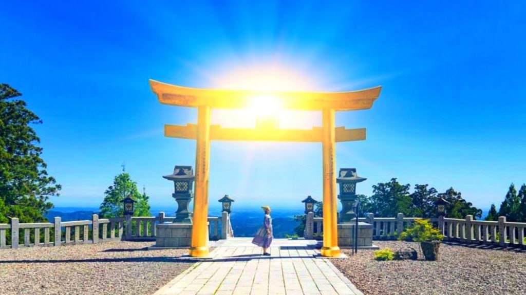 ＊運を味方につける方法は簡単です。希望を持って行動する人に、神様は運をつけてくださいます。「超高波動動画」【秋葉山本宮秋葉神社上社】