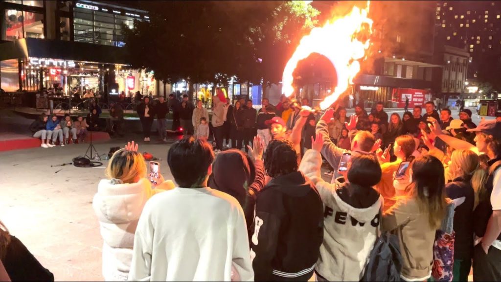 MELBOURNE AUSTRALIA  SUNDAY NIGHT WALK