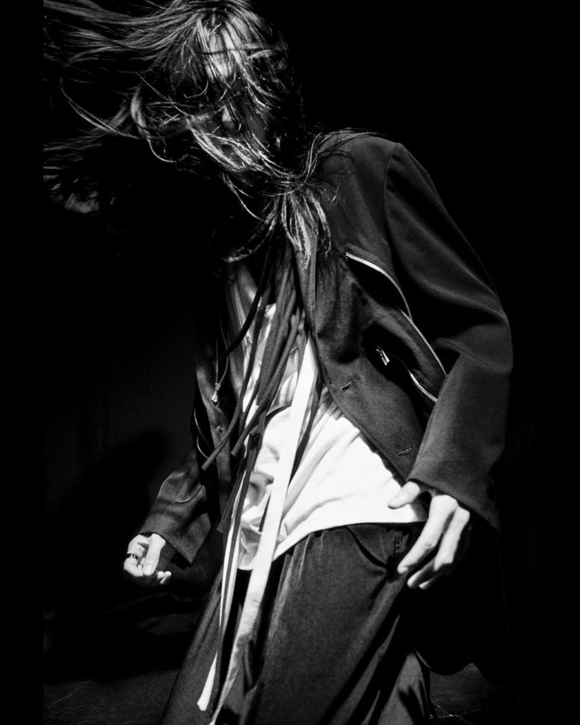 Yohji Yamamoto POUR HOMME SS22⁠
⁠
#YohjiYamamotoPOURHOMME⁠
#YohjiYamamoto⁠
⁠
Dis...