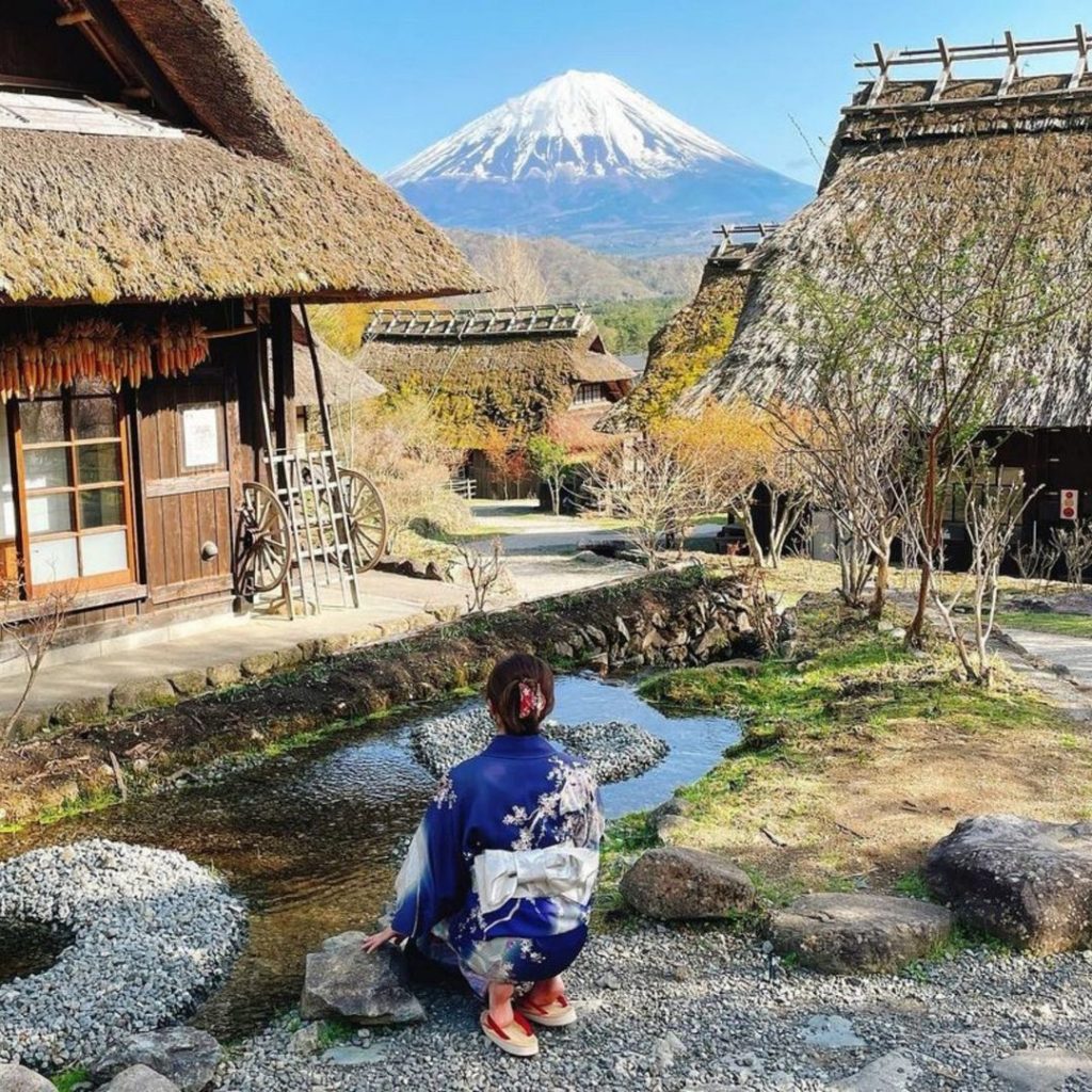 Just when you thought your bucket list couldn't get any longer...  Konnichiwa fr...