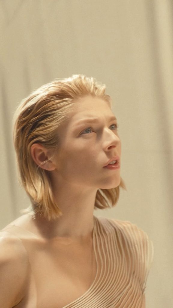 NEW Urban Environment Oil-Free Sunscreen SPF 42 contains Sun Dual Care, an all-n...