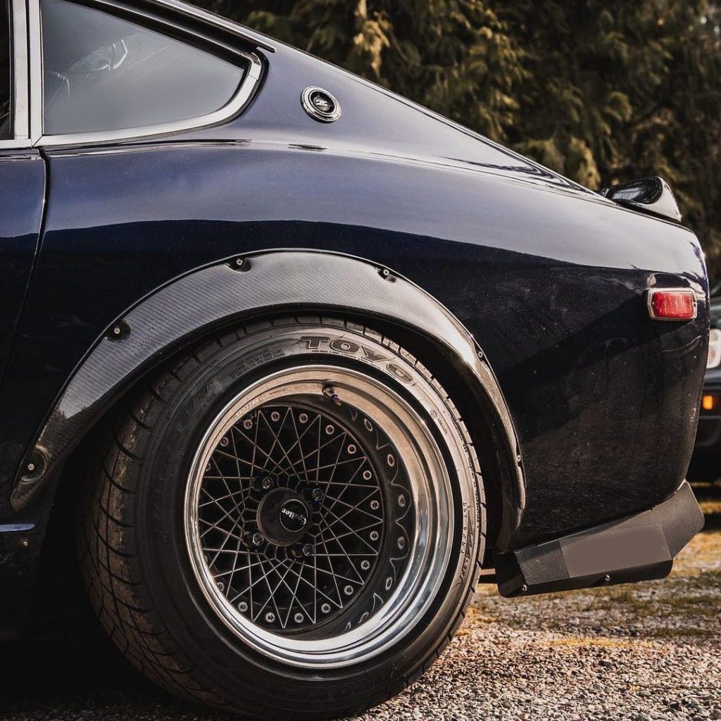 Can you guess what throwback #NissanZ model this is just based on the wheel? 
…....