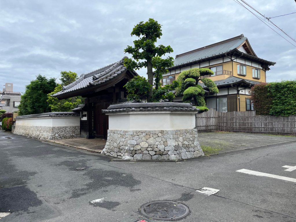 A wealthy neighbor