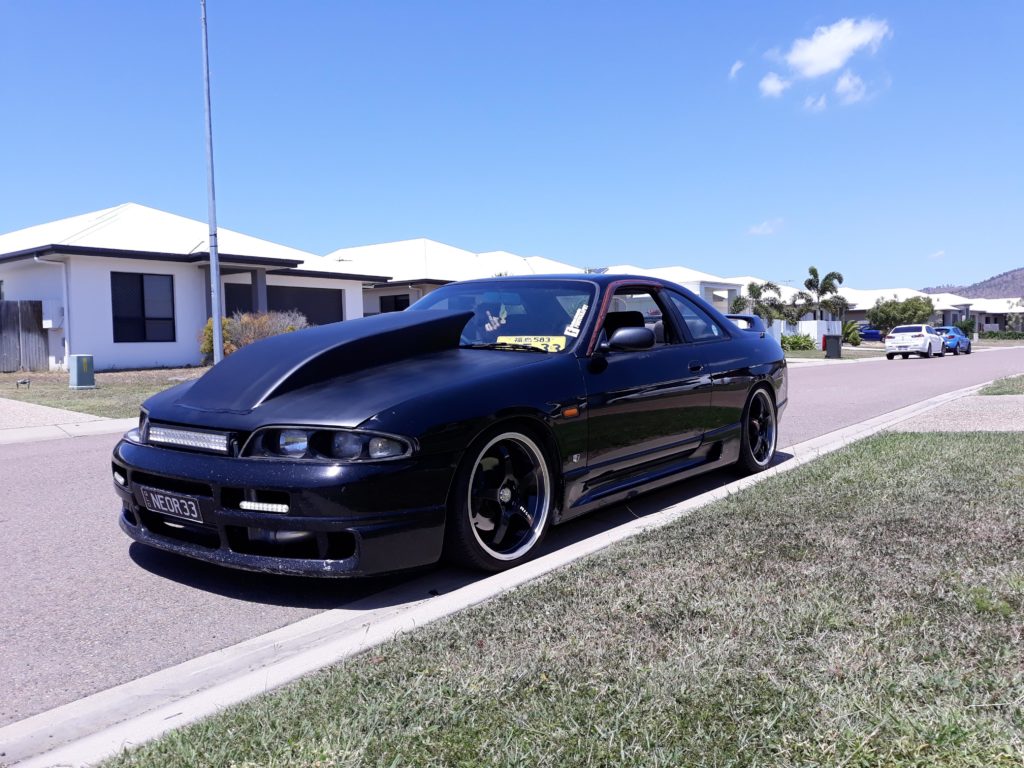 Nissan R33 Skyline.