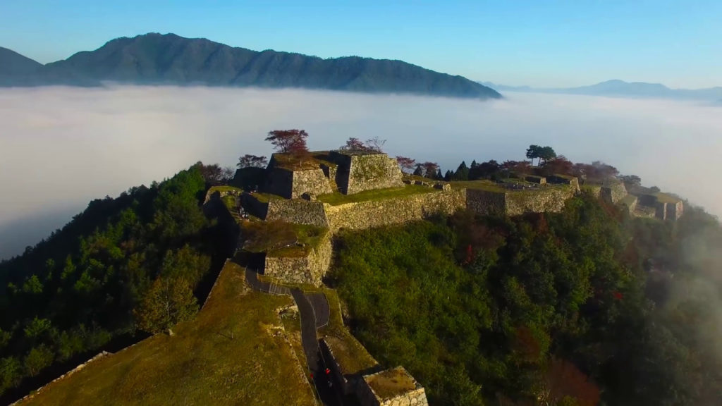 Offbeat Japan: Takeda Castle (竹田城跡) Offbeat Japan: Takeda Castle (竹田城跡)