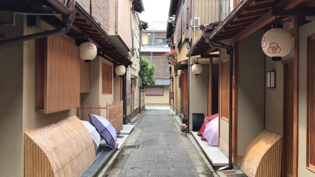 22年4月27日 のんびりと路地のある京都を歩く あじき路地,松原通,宮川町,ゑびす神社,建仁寺,花見小路,祇園 Walk around Kyoto city,Japan vlog