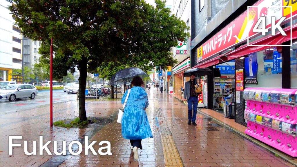 【🇯🇵 4K】Fukuoka Walking Tour on a Rainy Day - WATANABE-DORI to TENJIN | Japan 2022