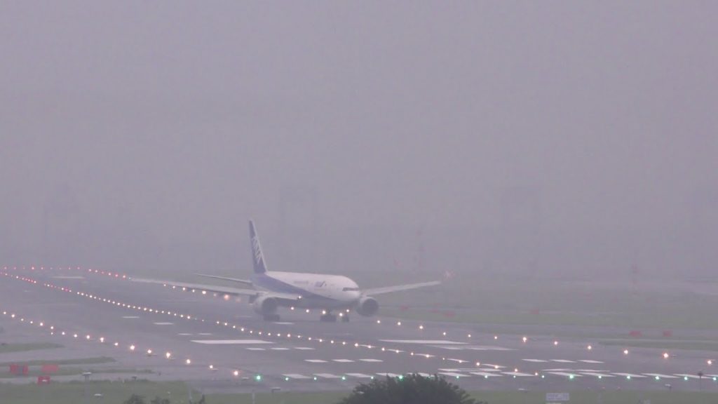 Tokyo Haneda Airport Live with ATC