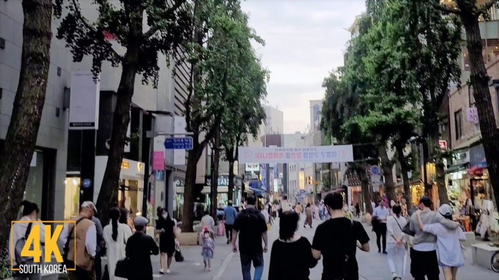 4k SEOUL Friday evening walking tour along Insadong Street / Korea 2022