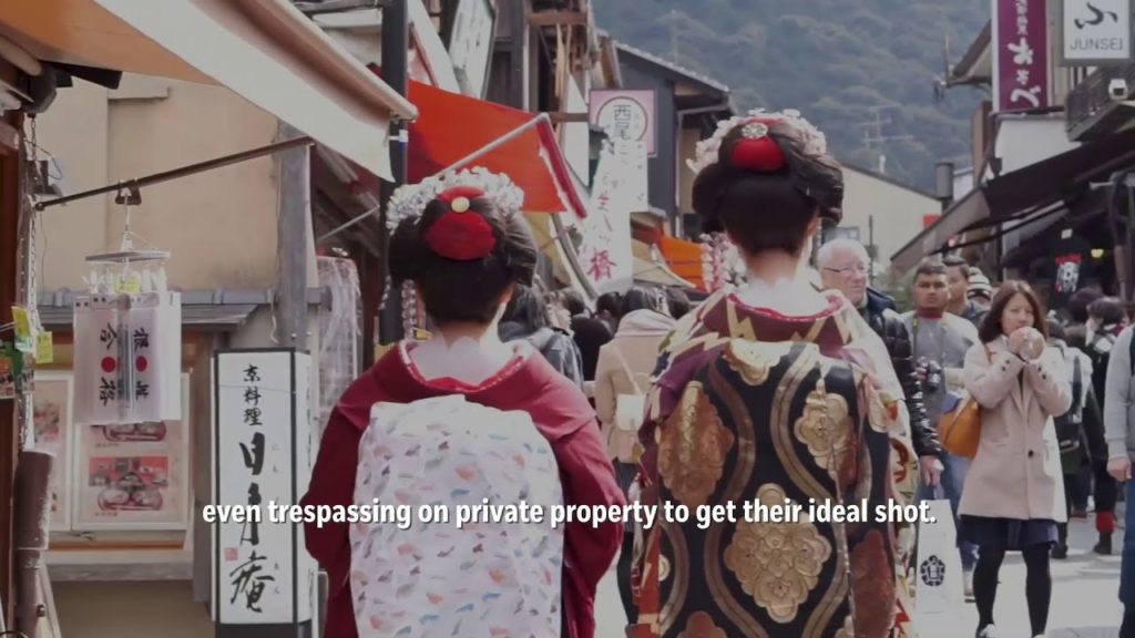 One Thing You Should NOT Do While Traveling in Kyoto, Japan