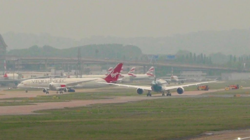 Virgin Atlantic 787 Emergency Services attend Landing Aircraft at London Heathrow
