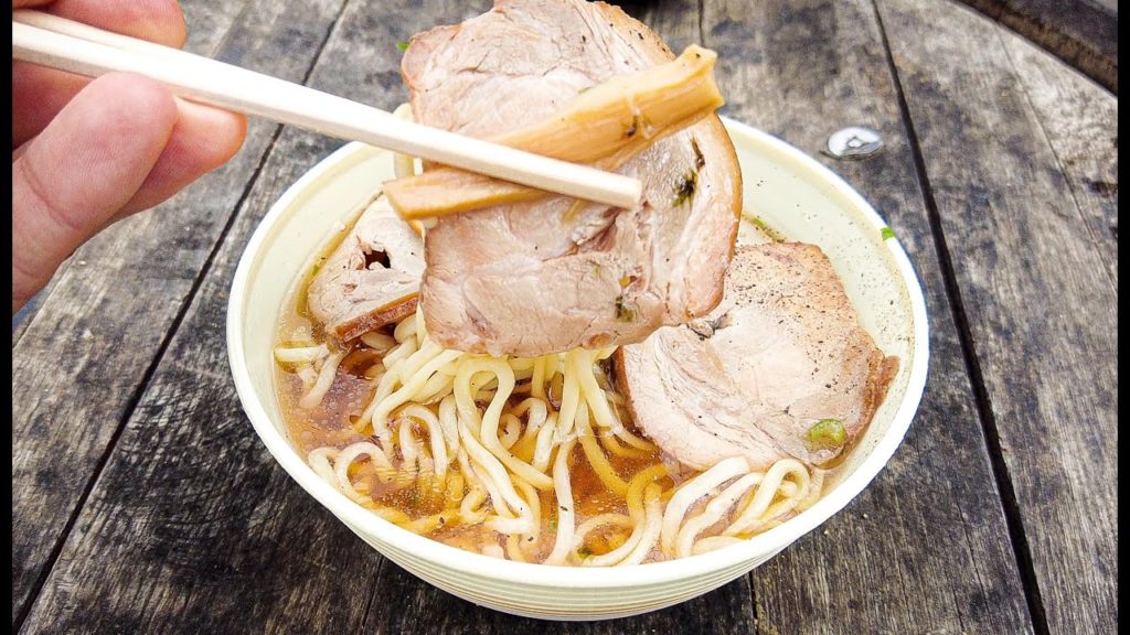 Retro Vending Machines in Japan!🇯🇵 Hot Ramen🍜 and Hamburger🍔 Travel Vlog Retro Vending Machines in Japan!🇯🇵 Hot Ramen🍜 and Hamburger🍔 Travel Vlog