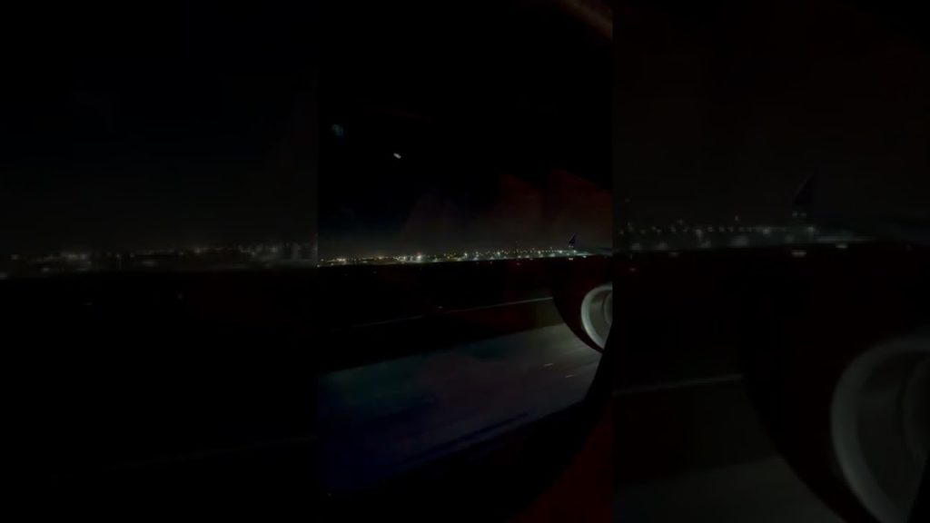 Singapore Airlines A350 Takeoff Amazing spool up [4k] | Dubai 🇦🇪