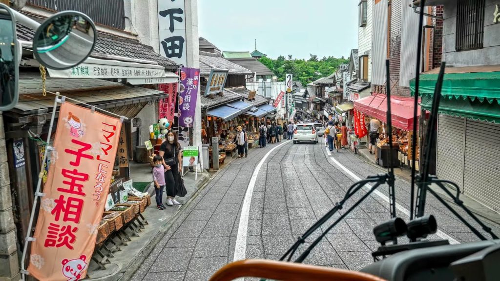 By bus and train from Narita to Kashima・4K HDR