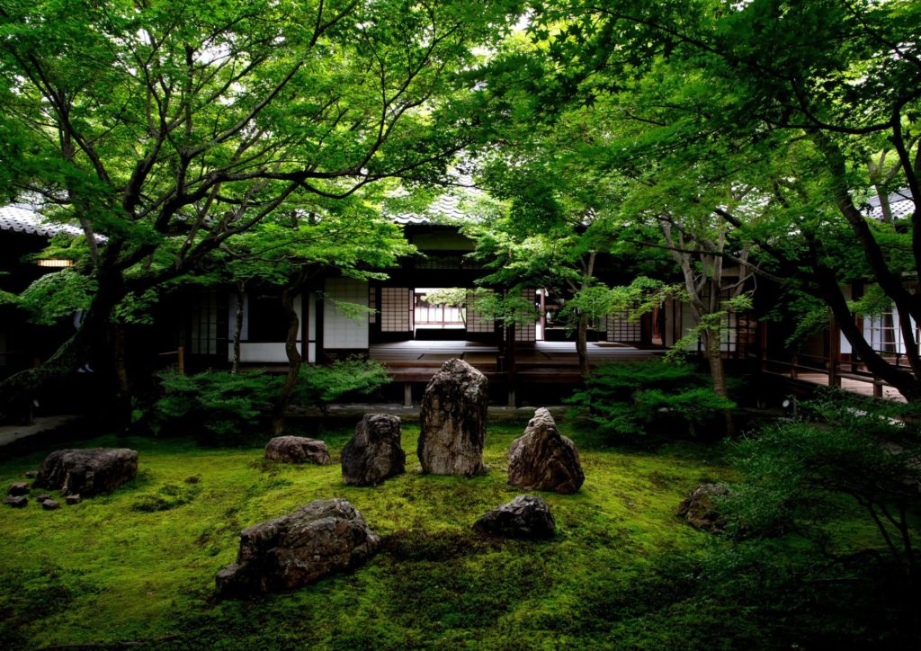 Courtyard of Kenninji temple in Gion, Kyoto.