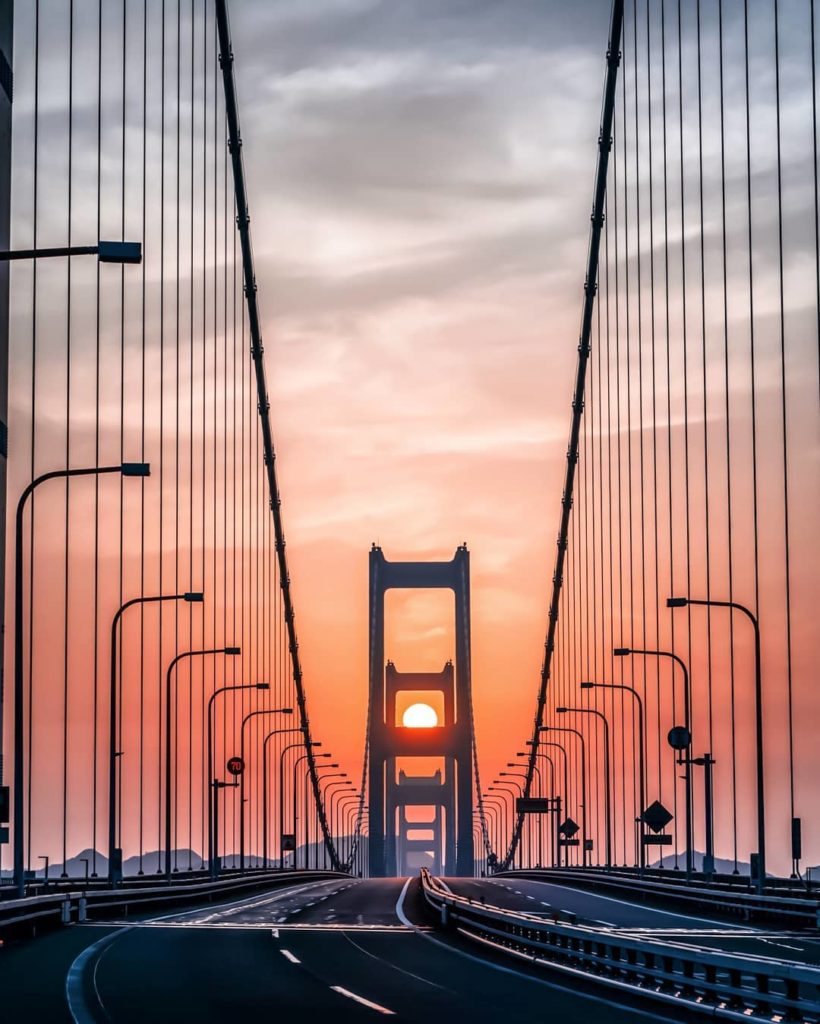 Japan Airline: .
オレンジ色に染まる #来島海峡大橋
太陽がすっぽりハマったかのような奇跡の一枚
#NoPlanNoProblemJune Kurushimakaikyo… .
オレンジ色に染まる #来島海峡大橋
太陽がすっぽりハマったかのような奇跡の一枚
#NoPlanNoProblemJune Kurushimakaikyo...