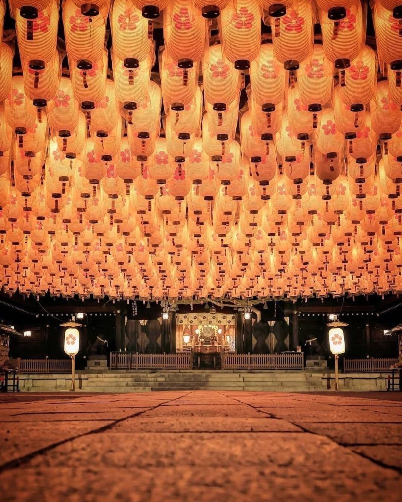 Many traditional events are held in Japan to welcome the New Year, and the New Y...