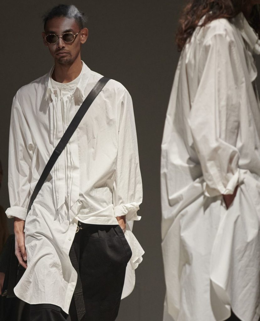 Yohji Yamamoto POUR HOMME AW22⁠
⁠
#YohjiYamamotoPOURHOMME⁠
#YohjiYamamoto⁠
⁠
Dis...