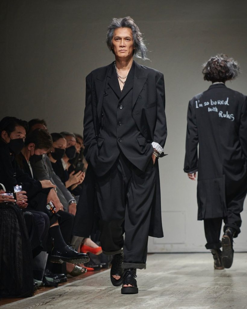 Yohji Yamamoto POUR HOMME Spring-Summer 2023⁠
⁠
Masaya Kato⁠ / 加藤雅也⁠
⁠
#YohjiYam...