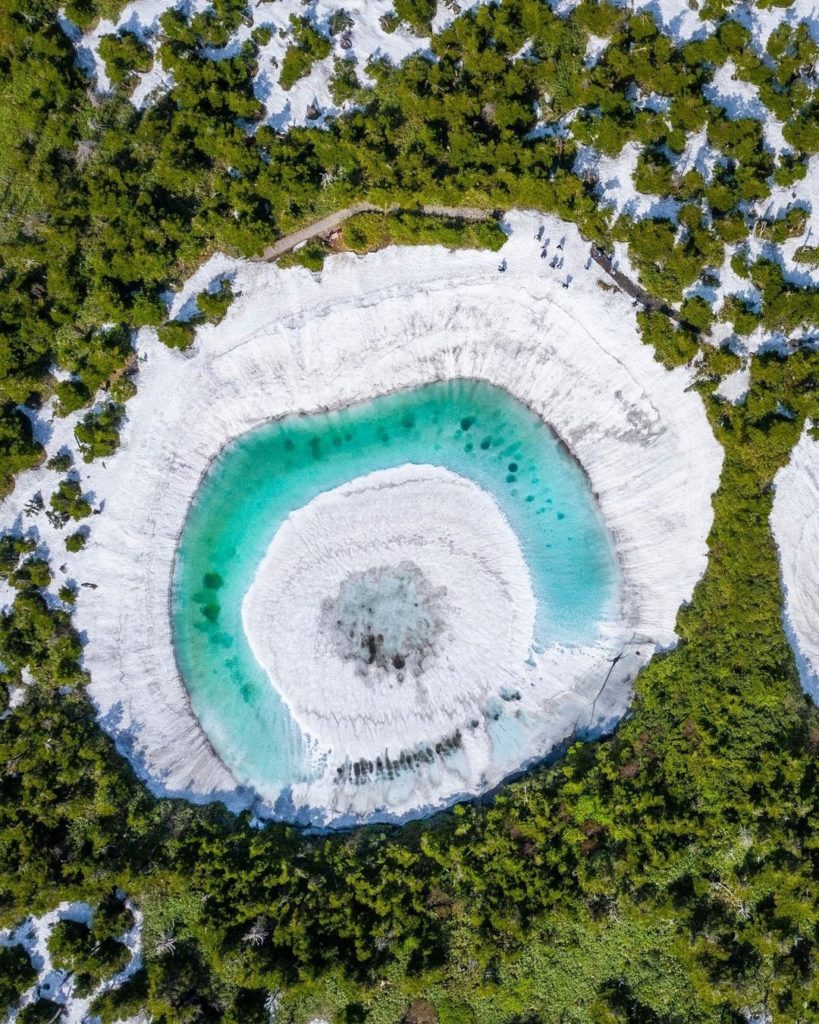 I spy a dragon eye ⁠
⁠
It's the stuff of fantasy books and magical movies. Also ...