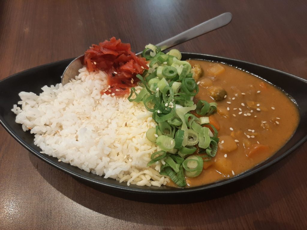 some yasai curry with spring onions and some Tsukemono :)
