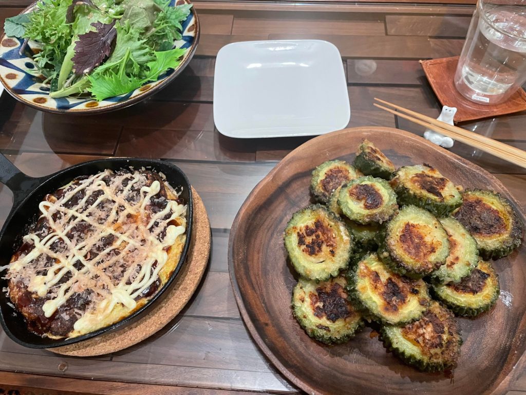 Mincemeat-filled Goya (ゴーヤ肉詰) and a small okonomiyaki
