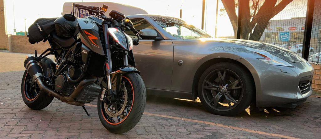 TGIF! My 2010 manual 370Z turning heads no matter the crowd!