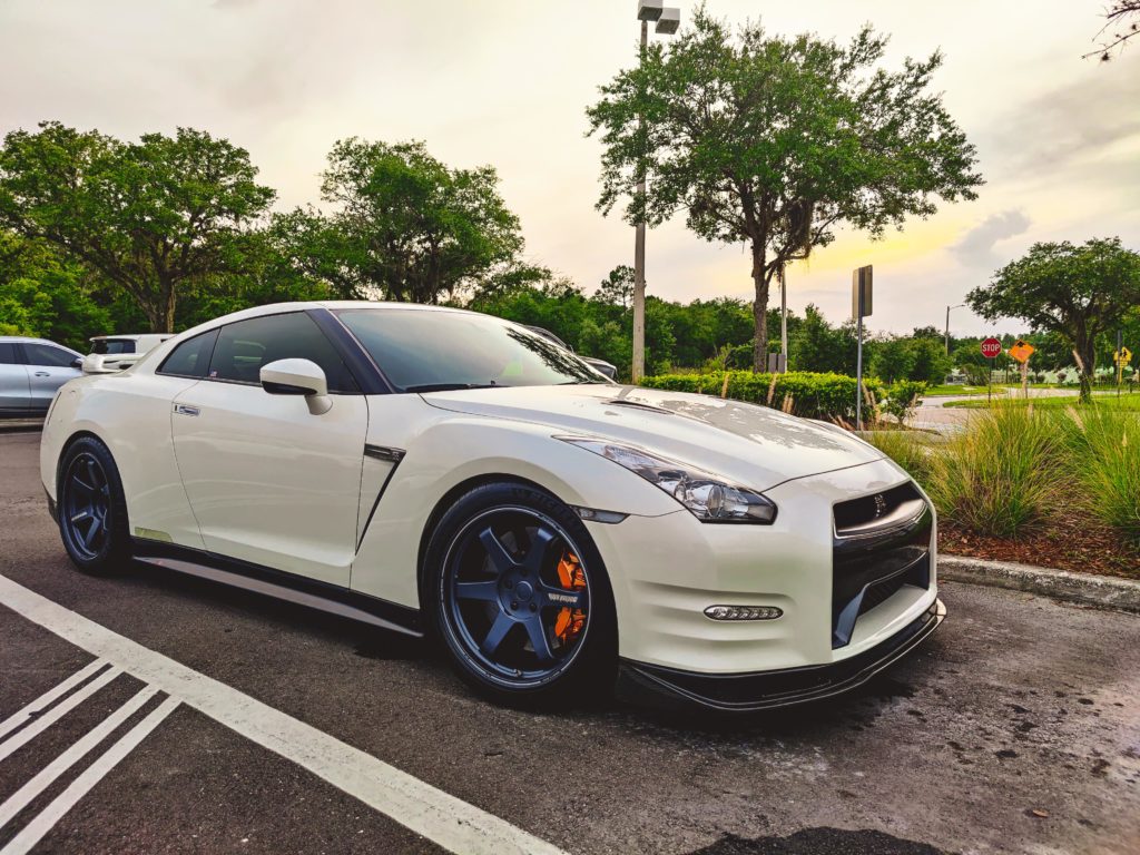 Somebody at the grocery had good taste. R35 on Volks.