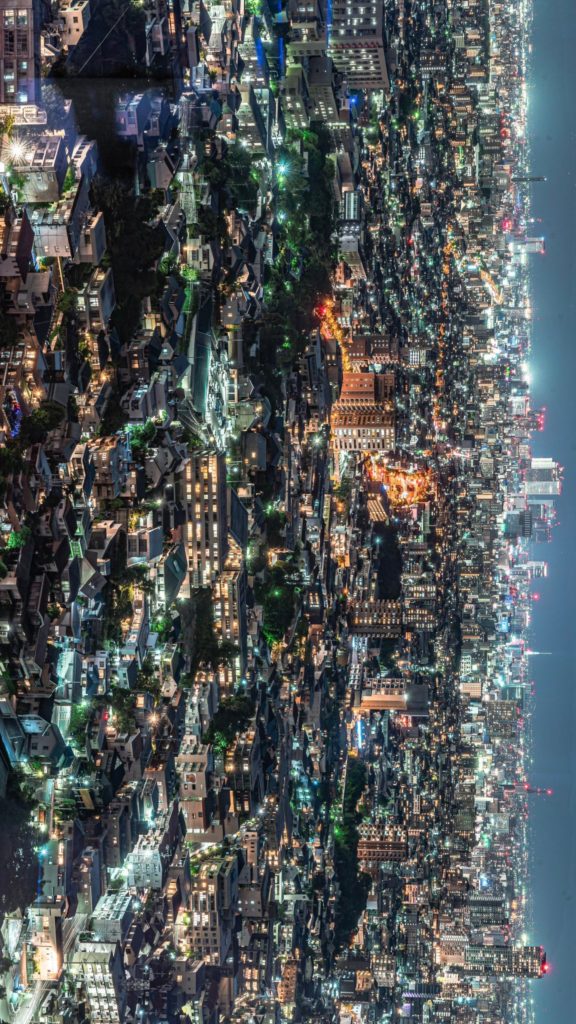 A jewel-like night view of Nagoya that fills the screen