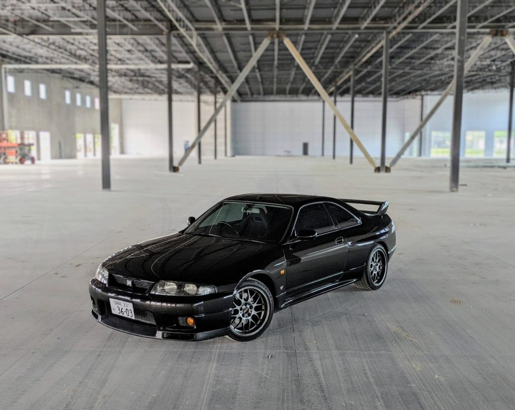 R33 GTR in an open space