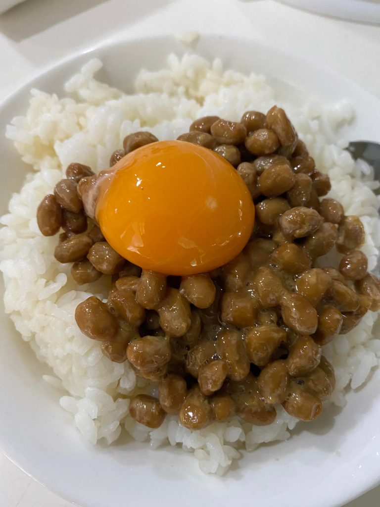 Classic way to eat Natto. Hello from Thailand.