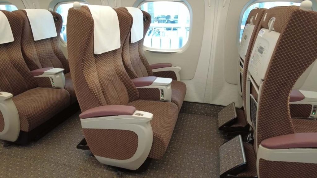 東海道山陽新幹線 各駅停車のこだま号で行く東京→博多の旅 Shinkansen trip stop at all stations from Tokyo to Hakata.