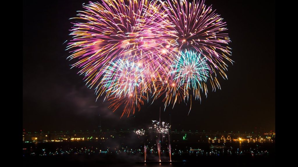 横浜港シークレット花火 新港埠頭 2022年6月25日 :Yokohama Kishamichi Live Camera , 25 June 2022 横浜港シークレット花火 新港埠頭 2022年6月25日 :Yokohama Kishamichi Live Camera , 25 June 2022