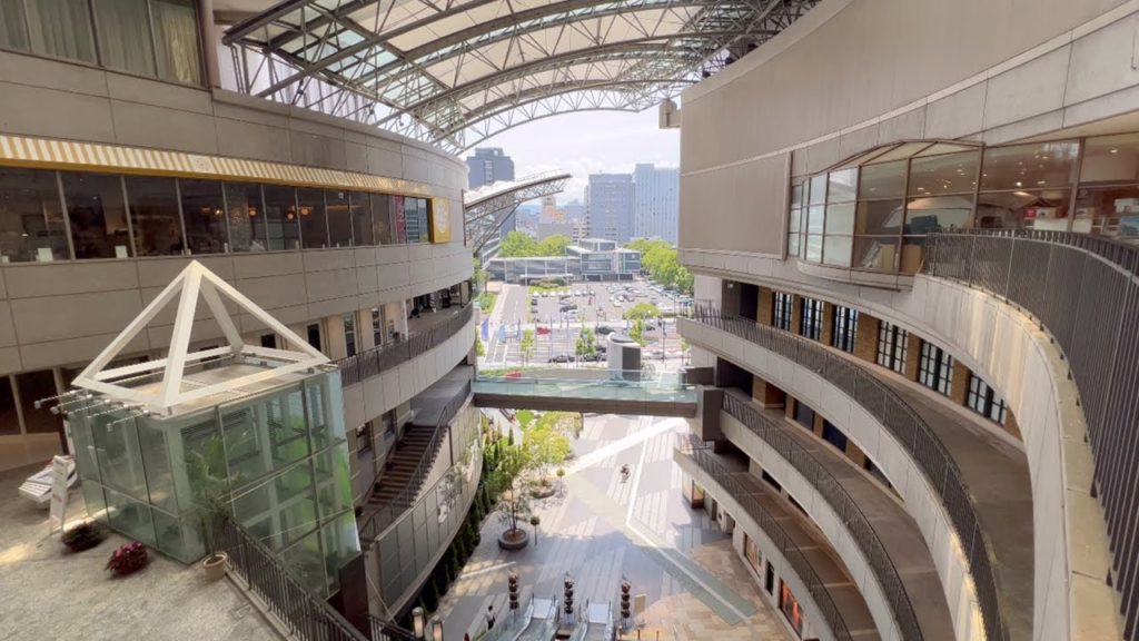 【iPhone13 Pro Max 動画撮影】パセーラ広島 基町　スカイパティオまで登ってみた（4K 3840×2160・30FPS）最高設定は 4K 60FPS　NIMASO カメラフィルム装着