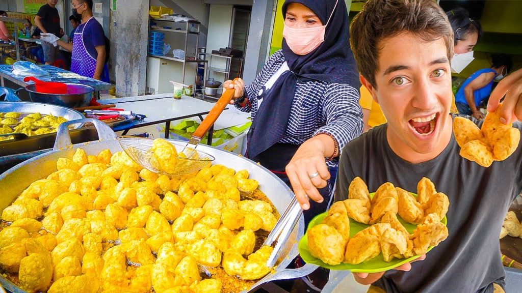 Indonesia Street Food – BANDUNG'S BEST STREET FOOD GUIDE!! Golden Tofu + Batagor in West Java! Indonesia Street Food - BANDUNG'S BEST STREET FOOD GUIDE!! Golden Tofu + Batagor in West Java!