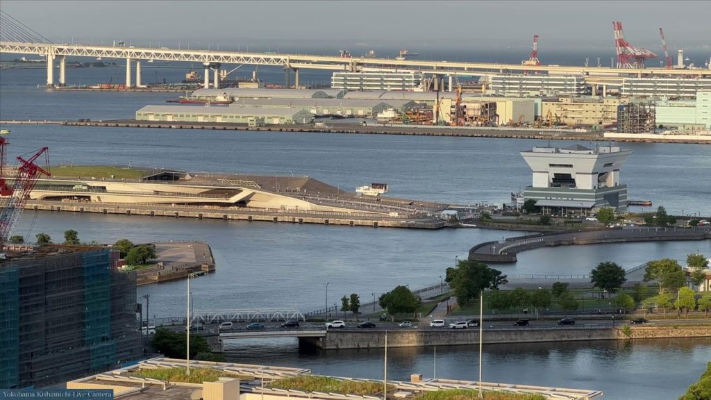 横浜汽車道Liveカメラ 大さん橋 :Yokohama Kishamichi  Live Camera , 29 June 2022
