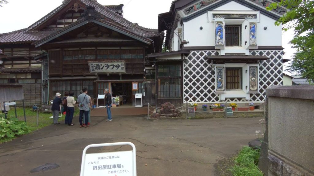 新潟県　長岡市　昼　宮内駅と駅前　摂田屋の蔵　通り雨【4K】22/05/22