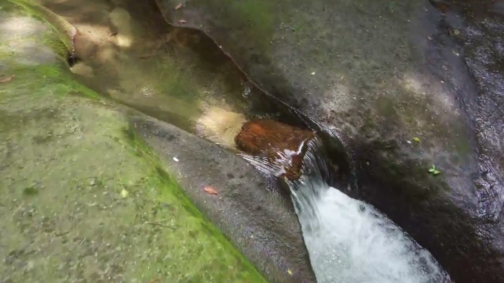 新発田市　朝　荒川剣龍渓　山の渓谷と、朽ちかけのキャンプ場【4K】22/06/11