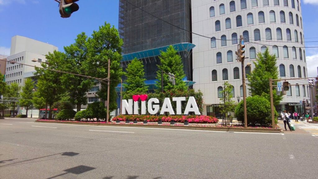 新潟駅の周辺をぐるりと散歩。工事中の駅内、けやき通り、蒲原神社も。昼【4K】22/06/04