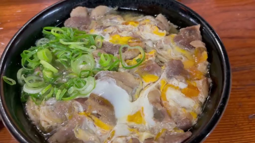 【Udon うどん】A Japanese soldier spread this Udon. Popular Japanese Street Food 【Udon うどん】A Japanese soldier spread this Udon. Popular Japanese Street Food