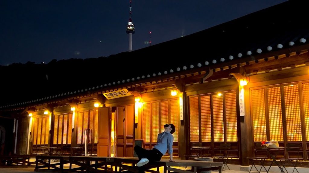 🇰🇷[SEOUL 4K VLOG] Namsan Hanok Village is more beautiful at night