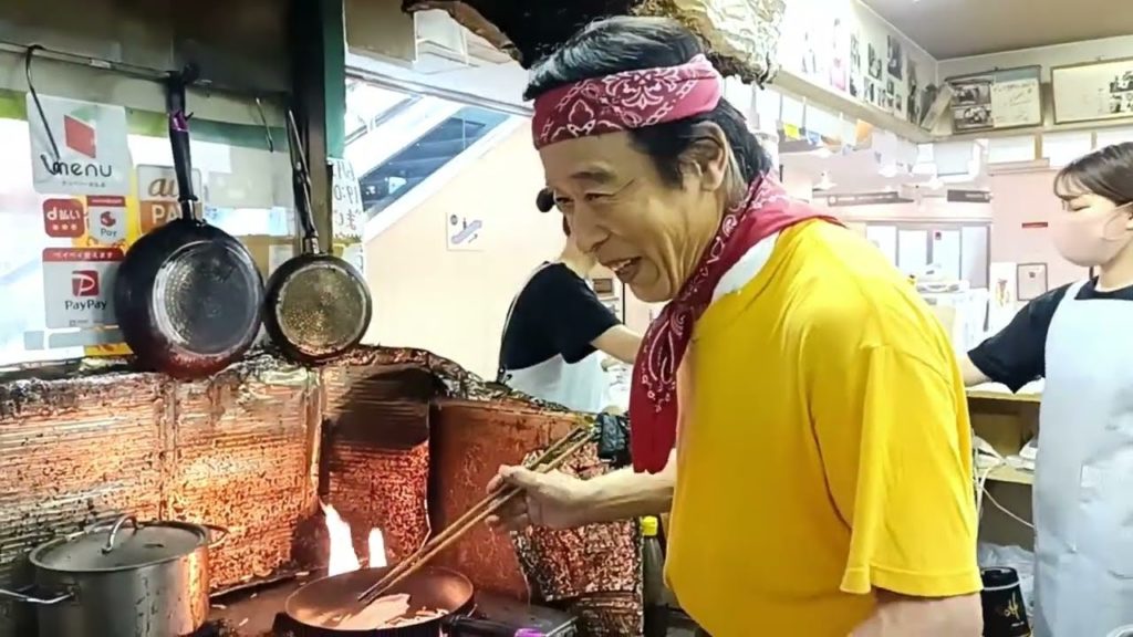 秘密の地下一階に謎の行列が！昭和レトロなデパートにある昔ながらの定食屋に潜入｜Japanese retro town