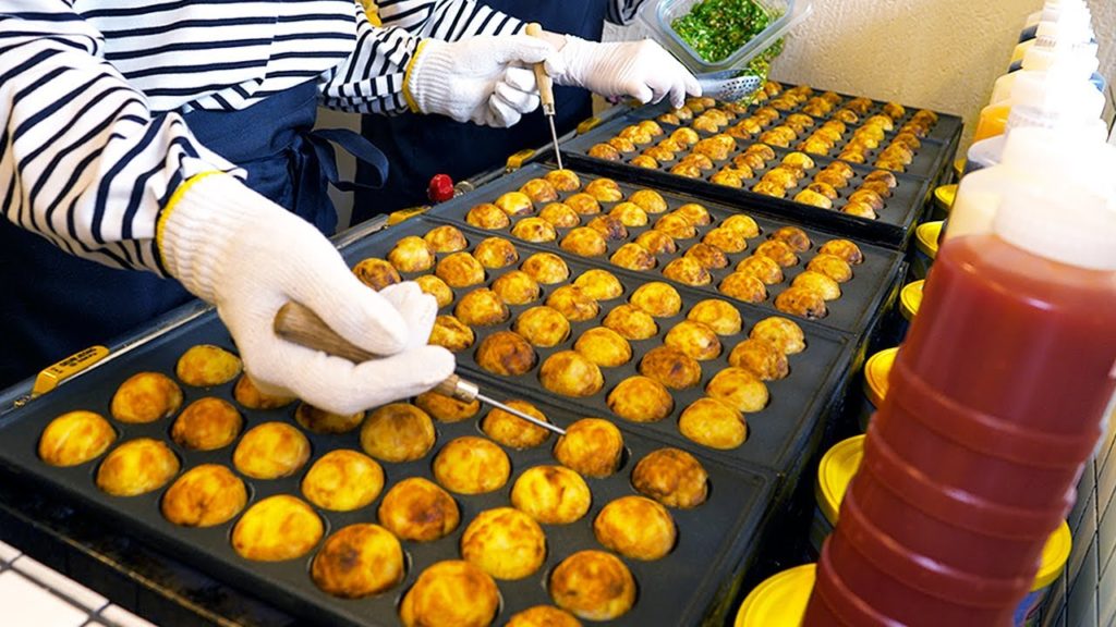 요즘 난리난 대파 타코야끼? 한번에 168개씩 휘리릭 만드는! 토핑 듬뿍 타코야끼 #shorts -Amazing Skill of Takoyaki master /street food