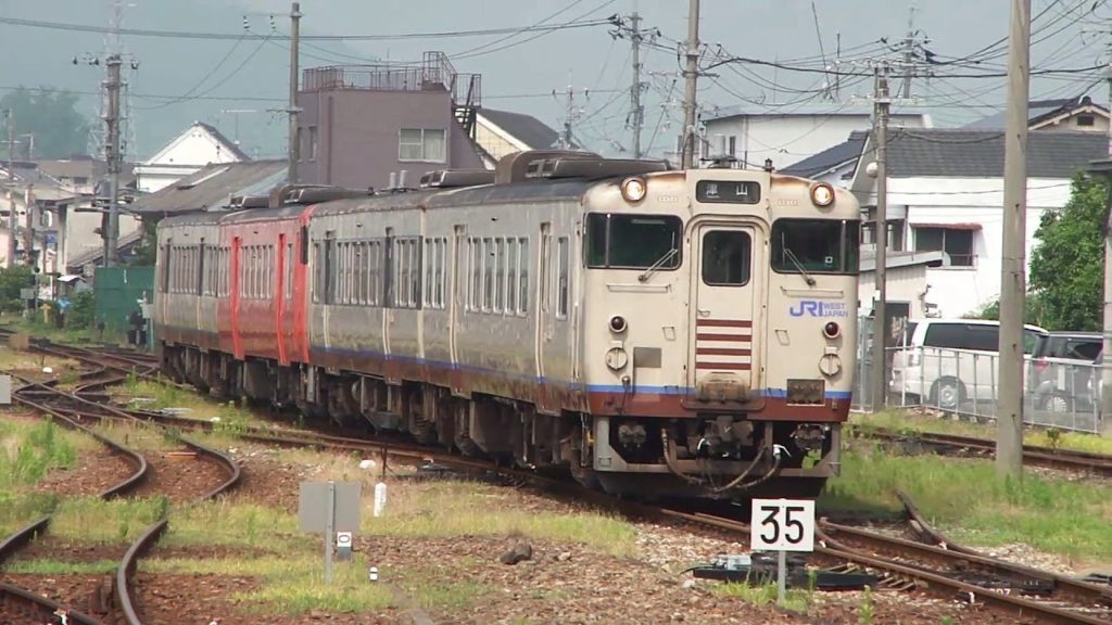 【駅探訪No.37】JR姫新線・津山線・因美線 津山駅にて(At Tsuyama Station on the JR Lines) 【駅探訪No.37】JR姫新線・津山線・因美線 津山駅にて(At Tsuyama Station on the JR Lines)