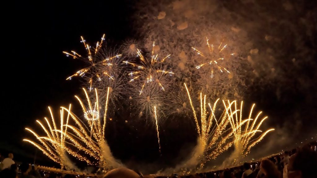 【第18回 2022 能代の花火 4K】ダイアモンド スターマイン/パンデミック克服の イルミネーション/堀内煙火 #能代の花火 #能代花火大会 #堀内煙火