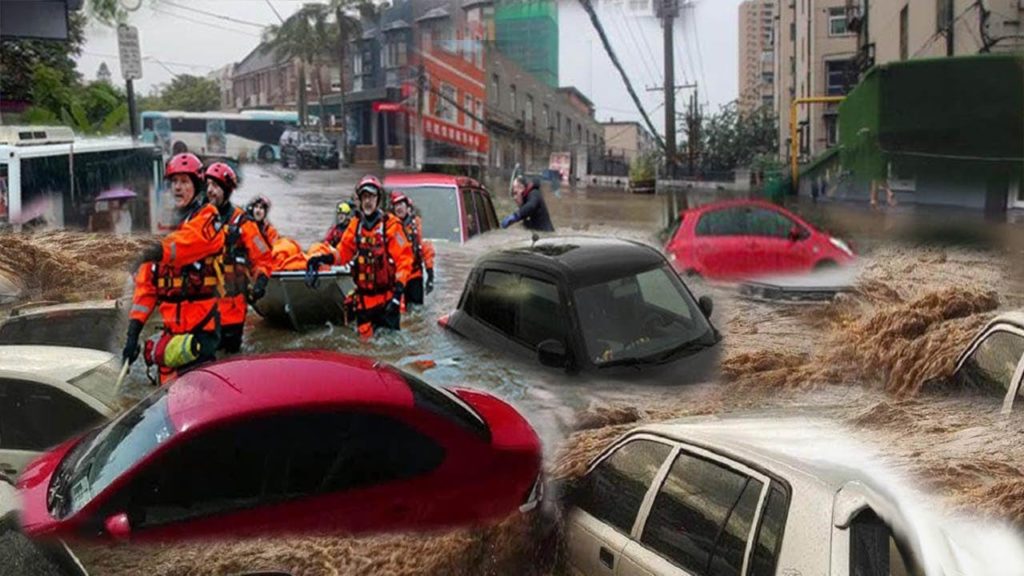 Russia underwater ! Flash floods hit several major roads in Nizhny Novgorod Russia underwater ! Flash floods hit several major roads in Nizhny Novgorod