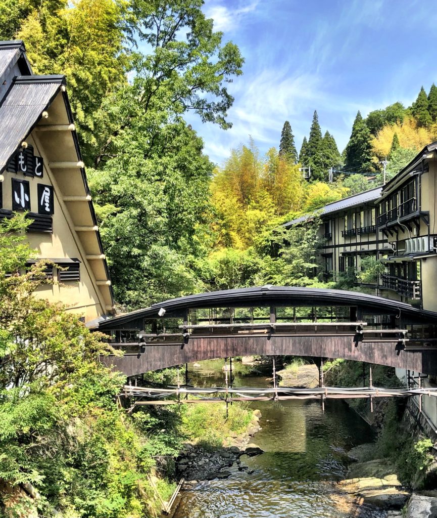 Another view of the riverside ryokan of Kurokawa Onsen, Kumamoto Prefecture [OC]