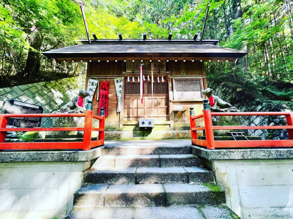 A rare wolf shrine in Saitama, Japan. It’s hidden away on a mountain and needs a little hiking to find.