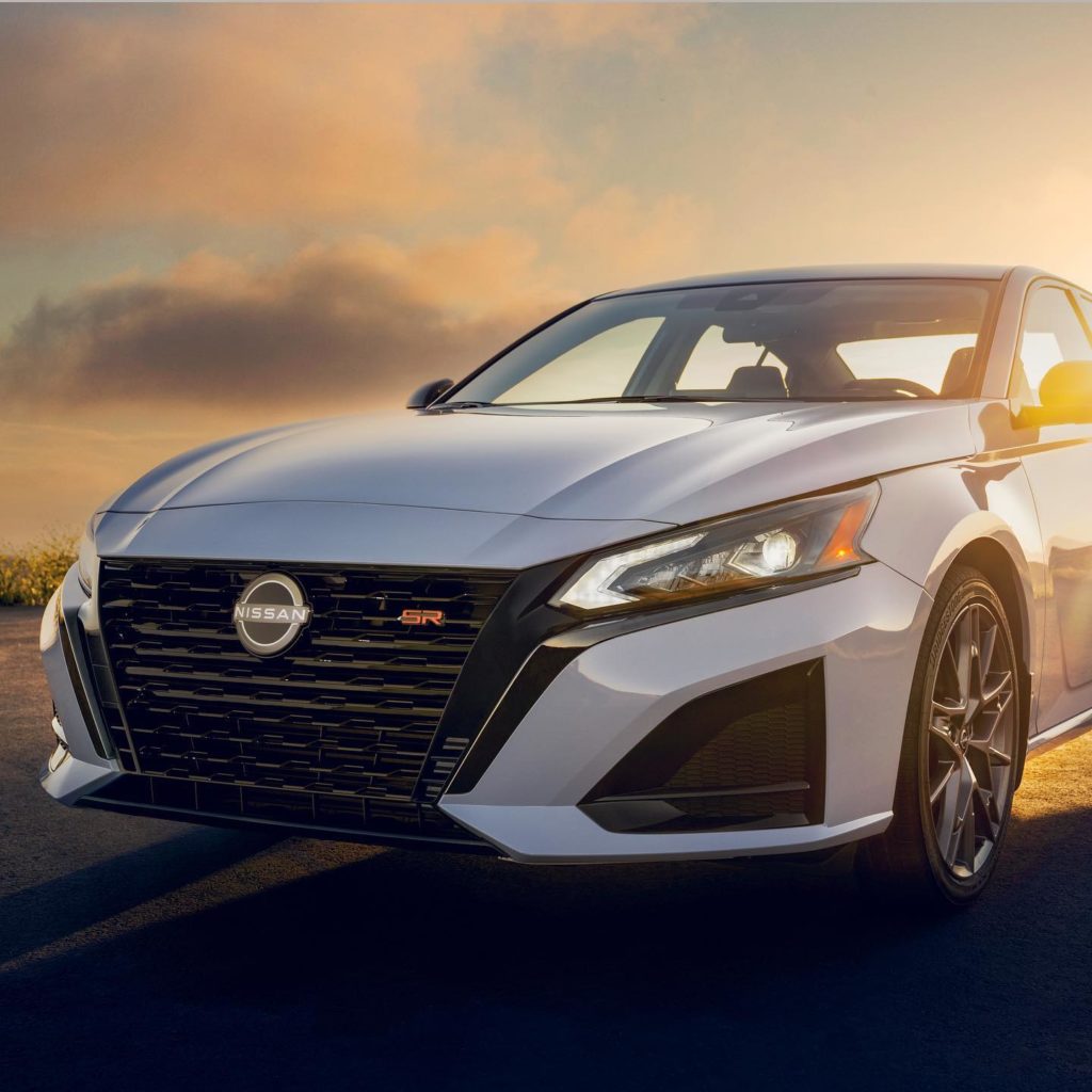 Sunrise or sunset, the #NissanAltima is always a good idea. #Nissan...